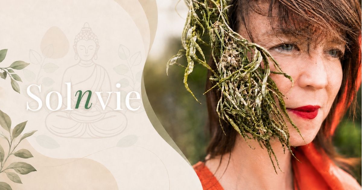 Portrait de la productrice SolnVie tenant une plante de chanvre devant son visage, accompagné du logo SolnVie et d’un Bouddha en arrière-plan.